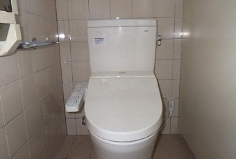 氷見市のトイレリフォーム 「最新のトイレで節水&お掃除ラクラク」