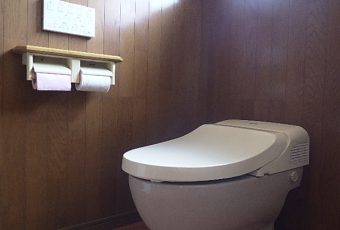 氷見市のトイレリフォーム 「ネオレストの機能部（便座）交換」