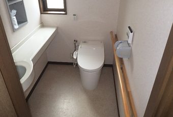 氷見市のトイレリフォーム 「パナソニックのアラウーノ！オート開閉付き☆」