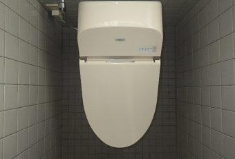 氷見市のトイレリフォーム 「美しいローシルエット♪加えて、自動洗浄付き‼ 」