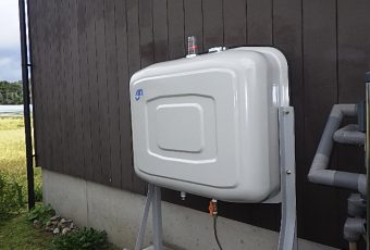氷見市の灯油タンク交換「２００リットルタイプ、壁ピタ、工期３時間」