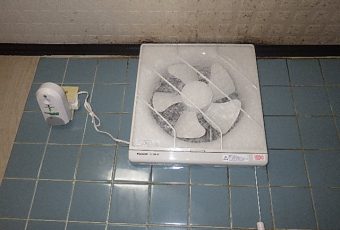 氷見市の台所換気扇交換 「スタンダードな換気扇」