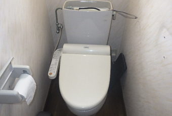 トイレ修理の現場調査へ