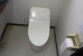 トイレ交換工事へ