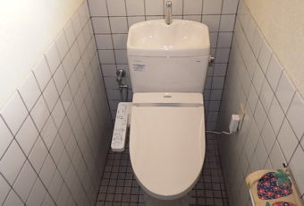 氷見市のトイレリフォーム／トイレ交換「TOTO：ピュアレストQR＋ウォッシュレットSB」