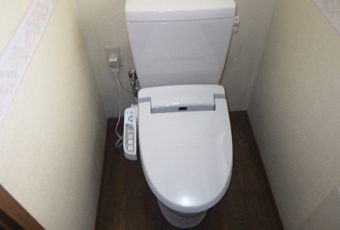 氷見市のトイレリフォーム／トイレ交換「ジャニス：バリュークリーン＋サワレット310」